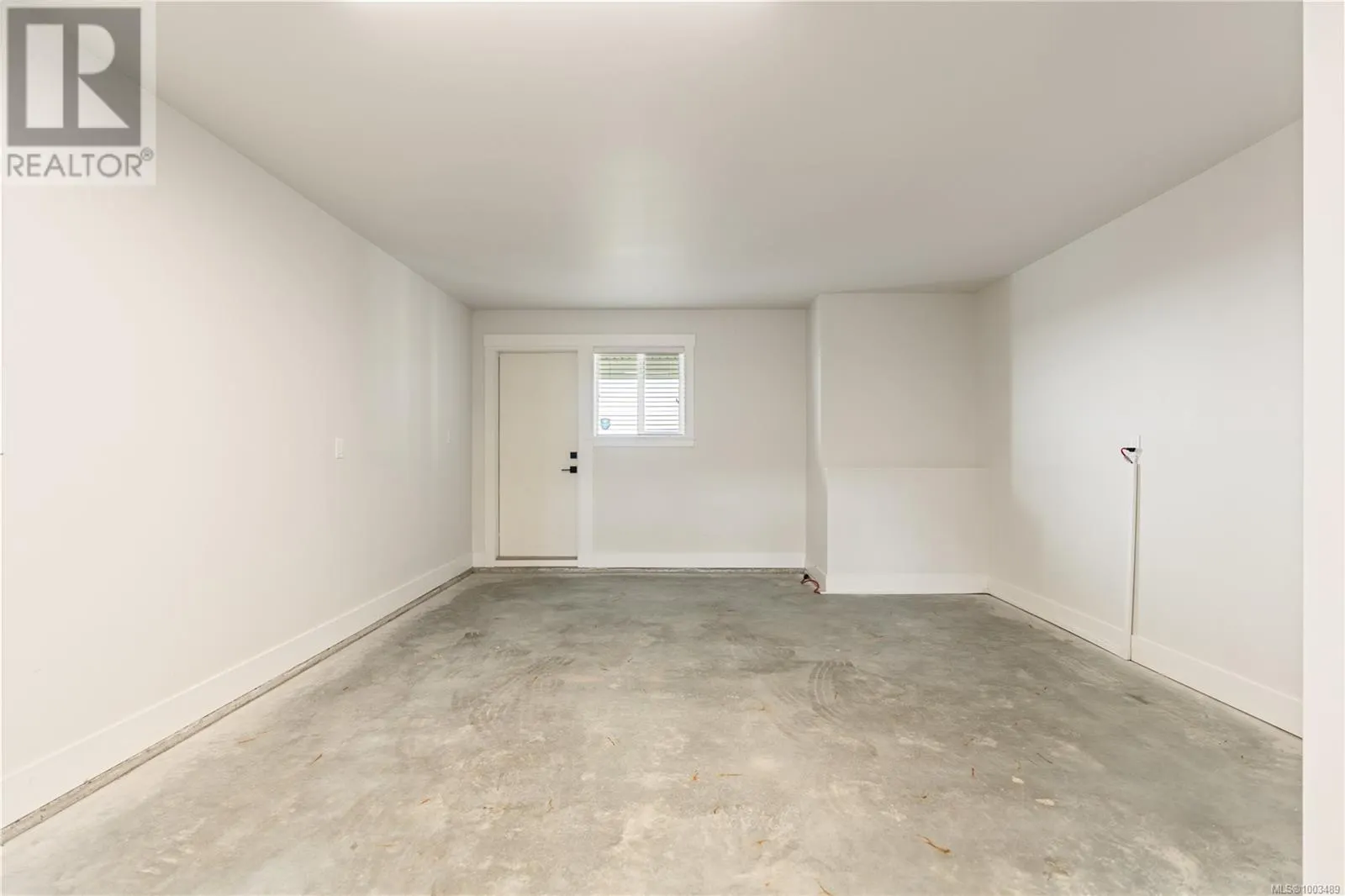 1161 Moonstone Loop