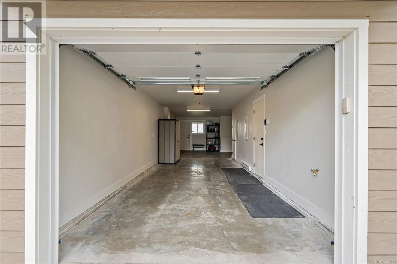 1161 Moonstone Loop