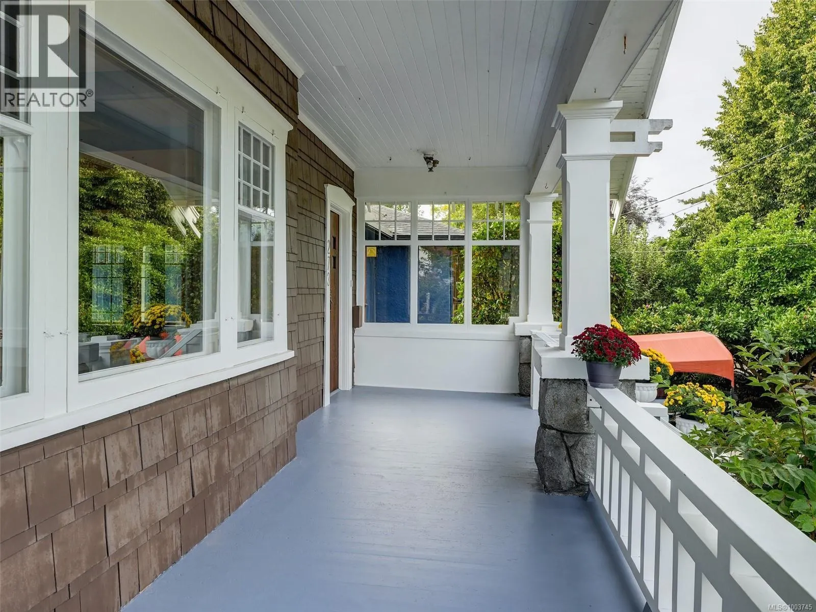 273 Linden Ave