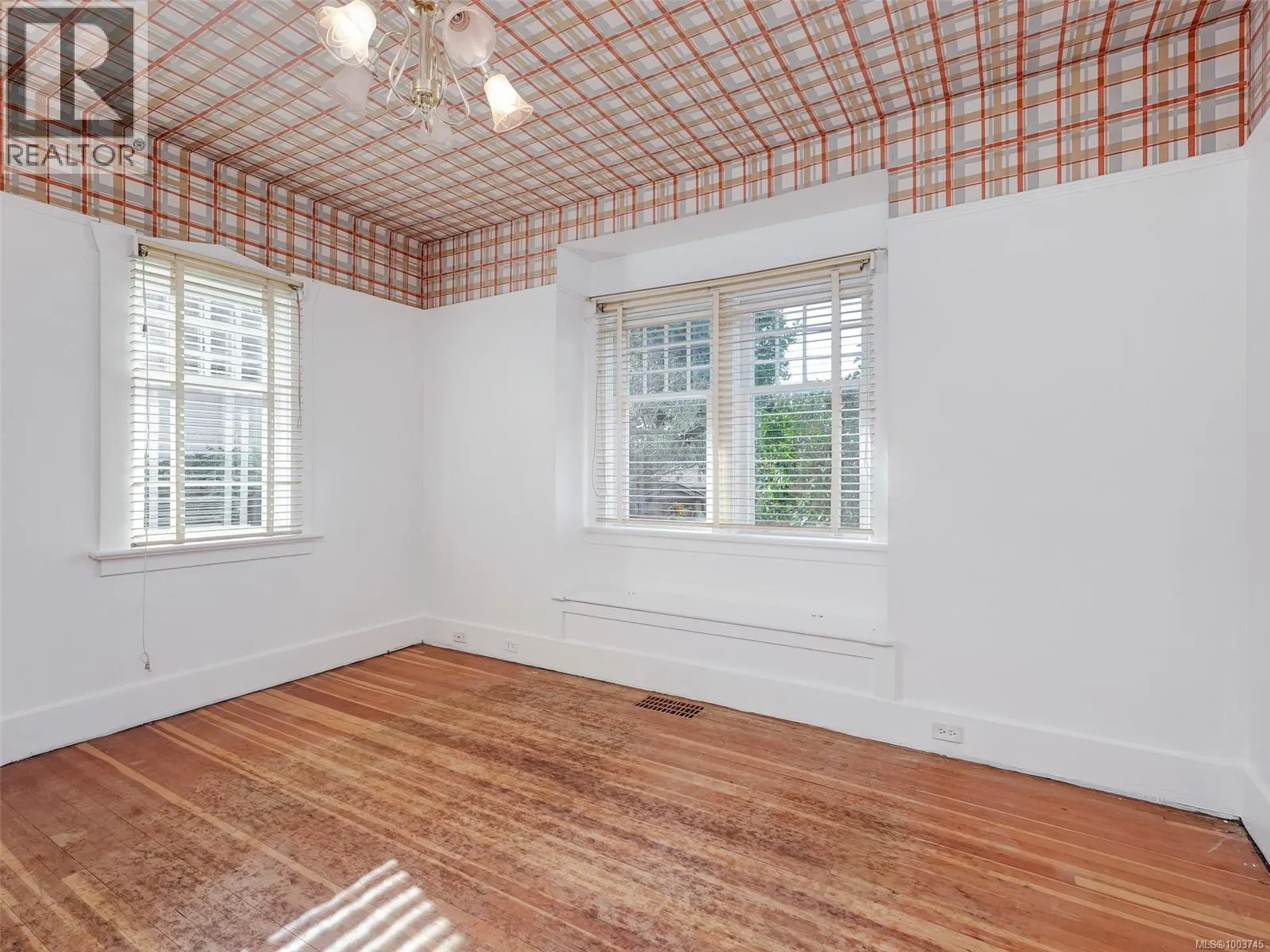 273 Linden Ave