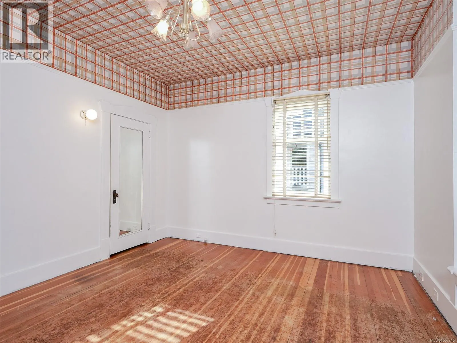 273 Linden Ave