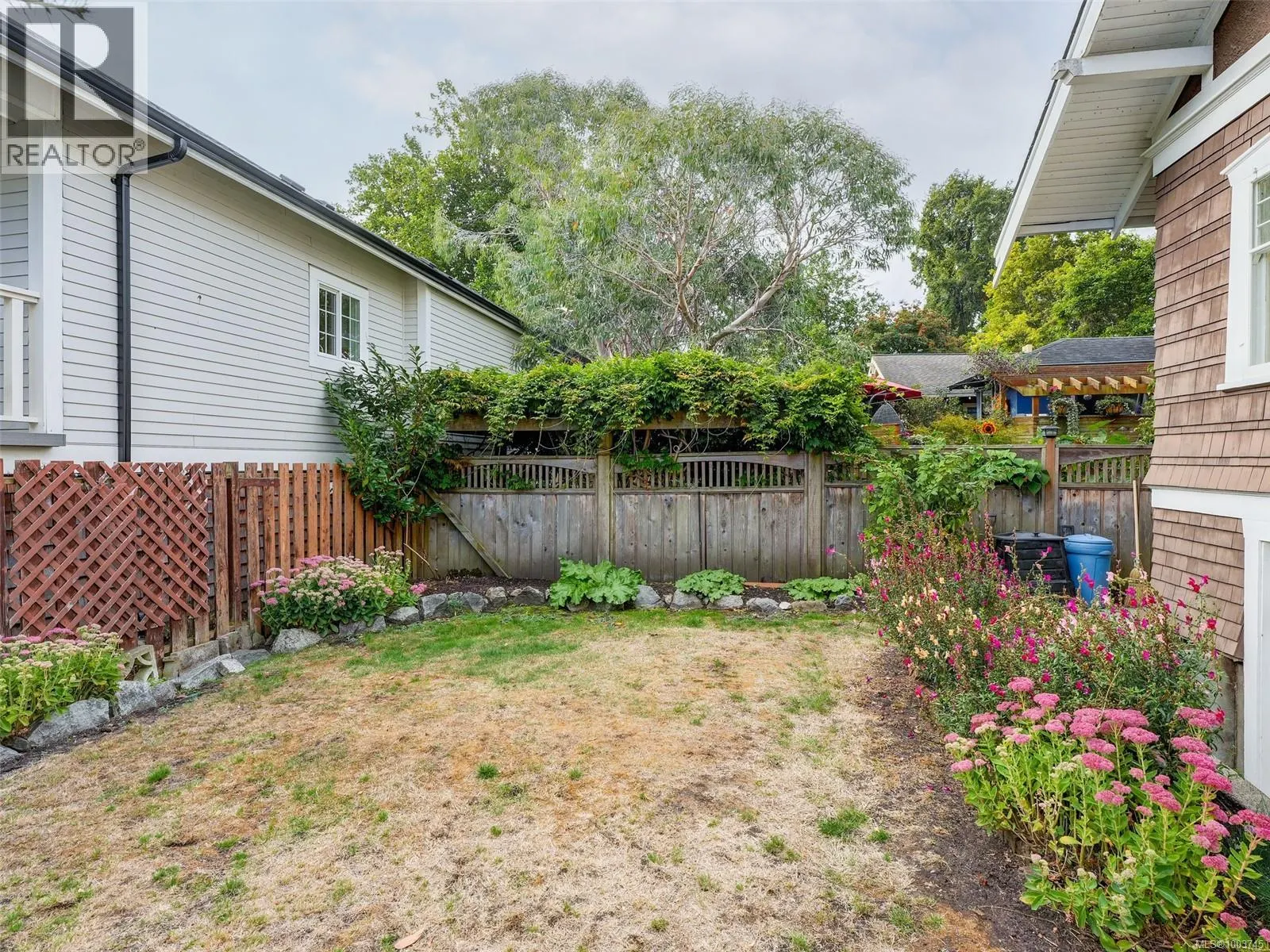 273 Linden Ave