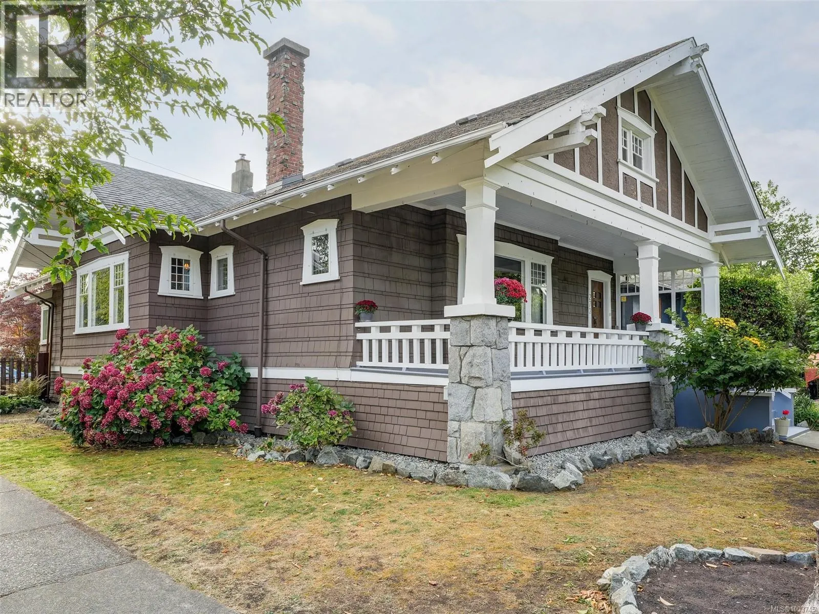 273 Linden Ave