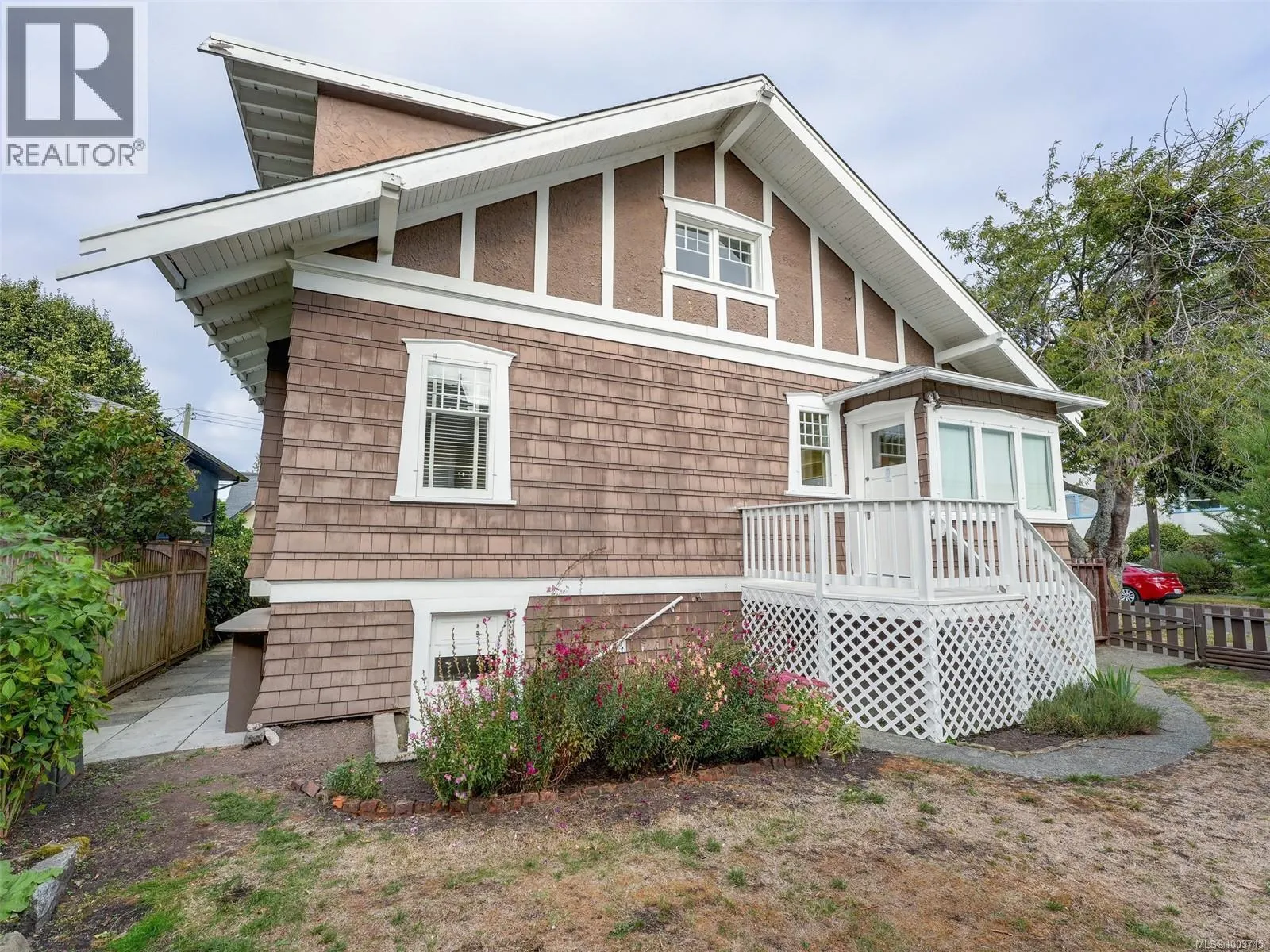 273 Linden Ave