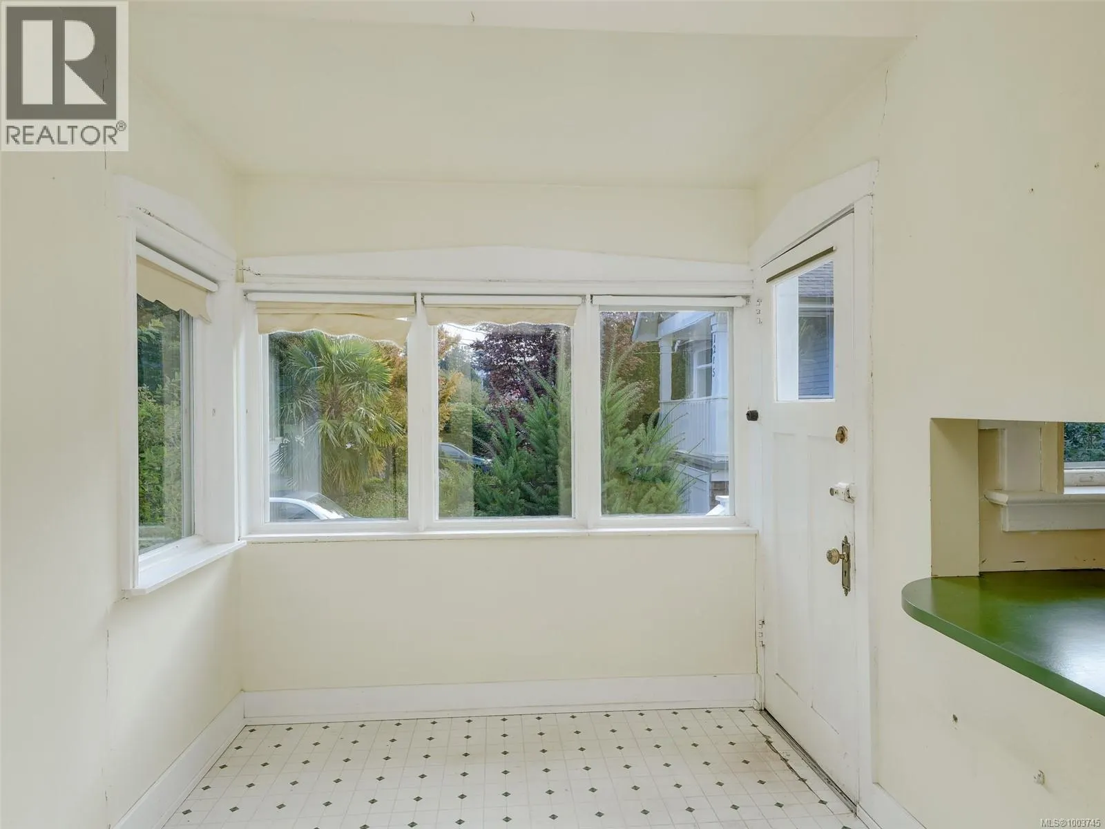 273 Linden Ave