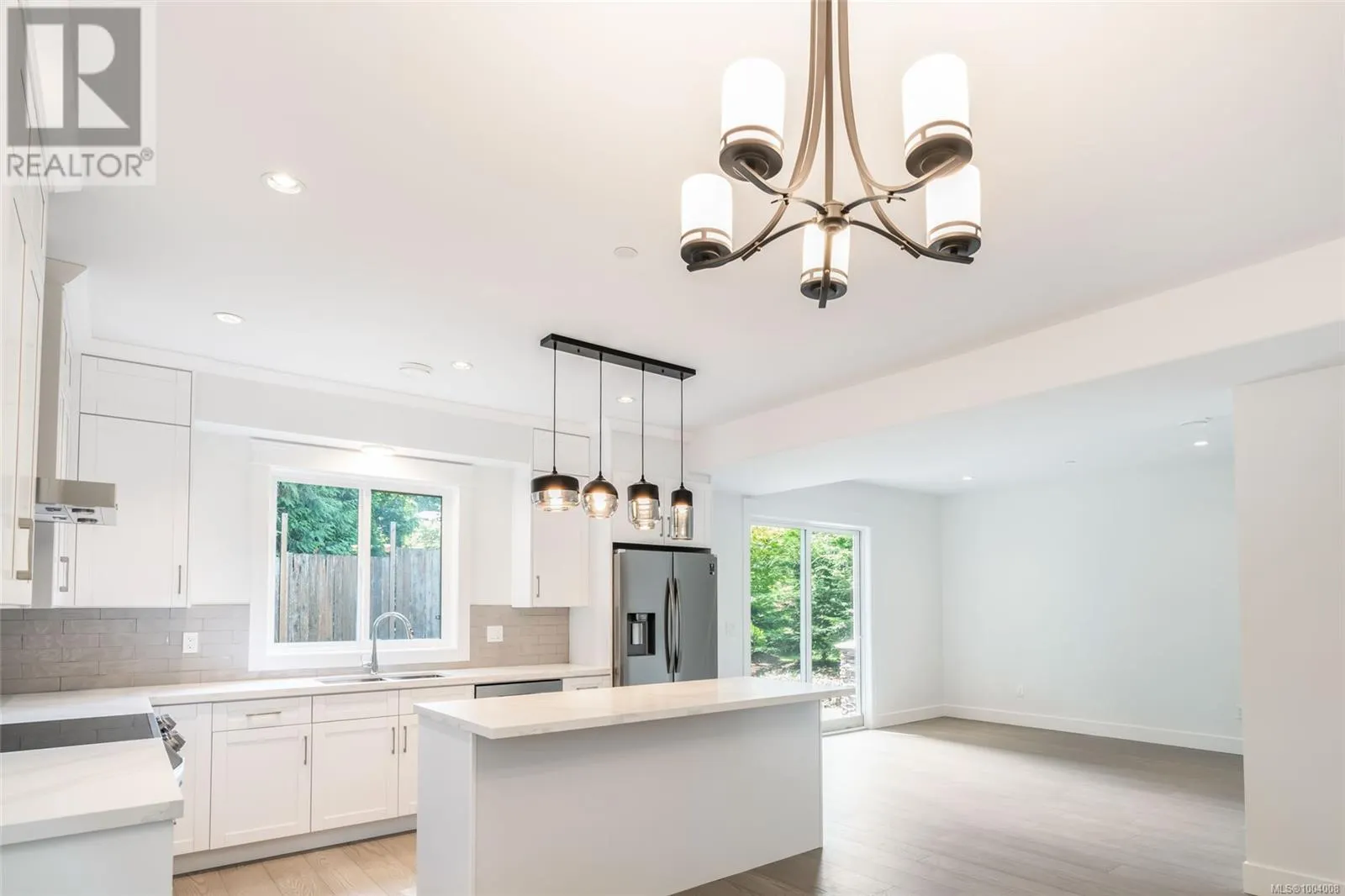 107 5160 Hammond Bay Rd