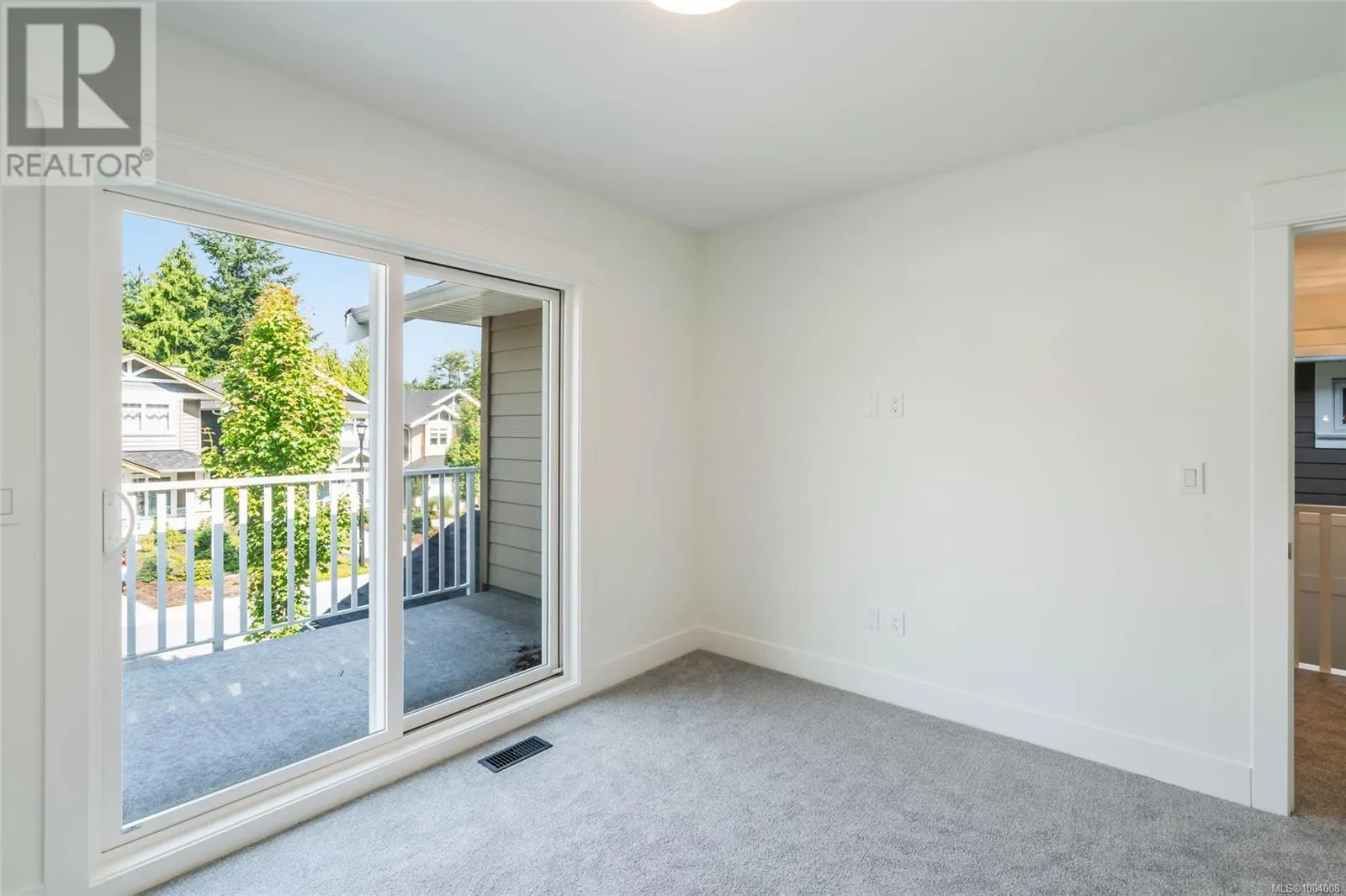 107 5160 Hammond Bay Rd