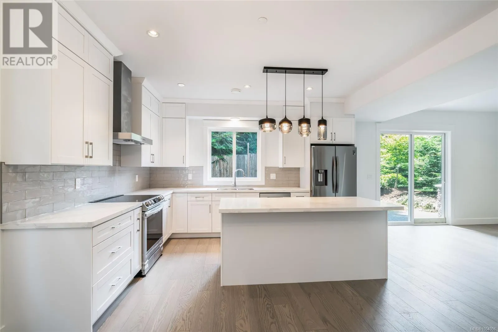 107 5160 Hammond Bay Rd