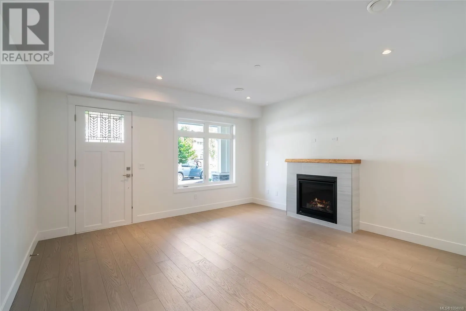 107 5160 Hammond Bay Rd