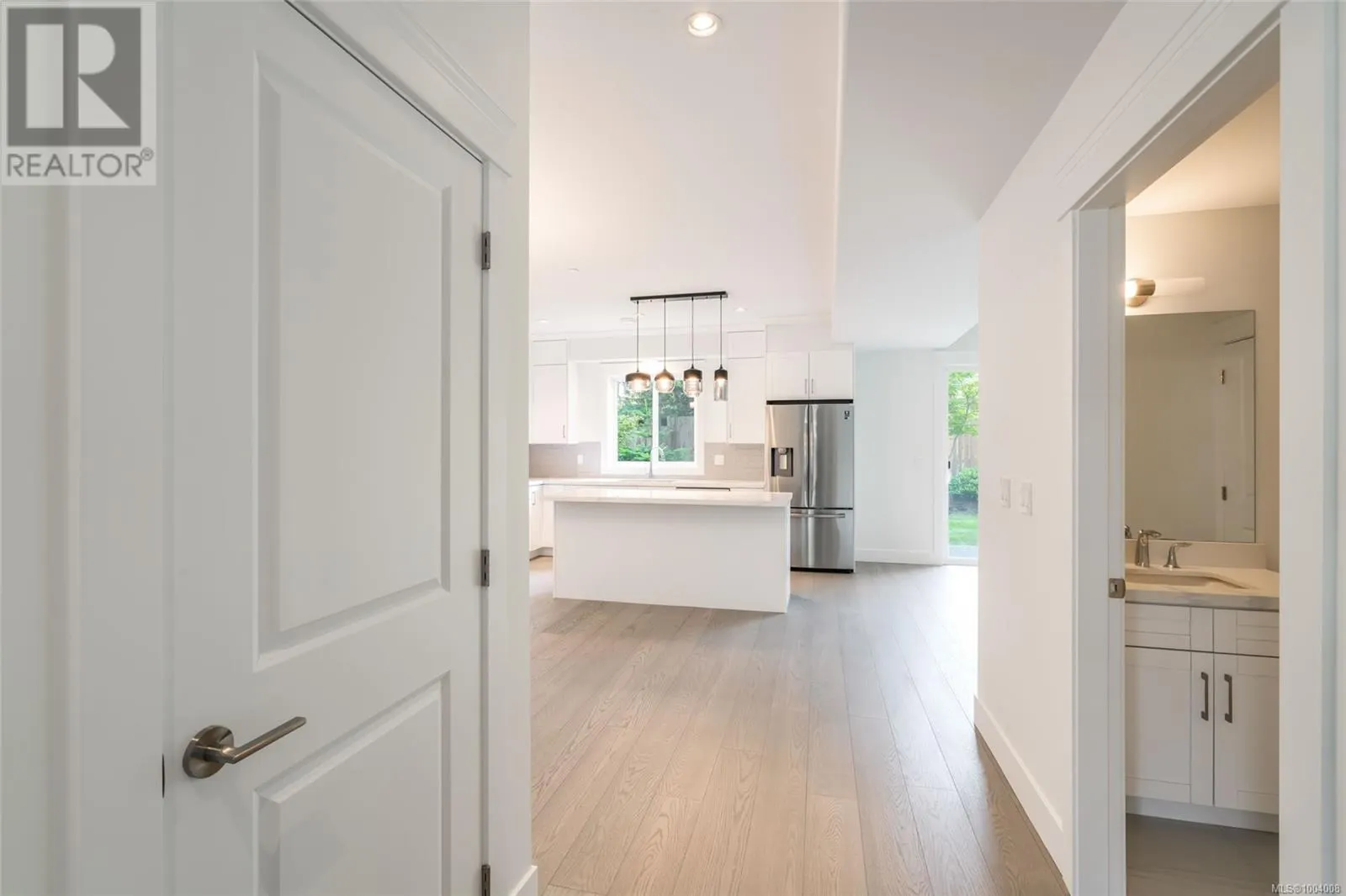 107 5160 Hammond Bay Rd