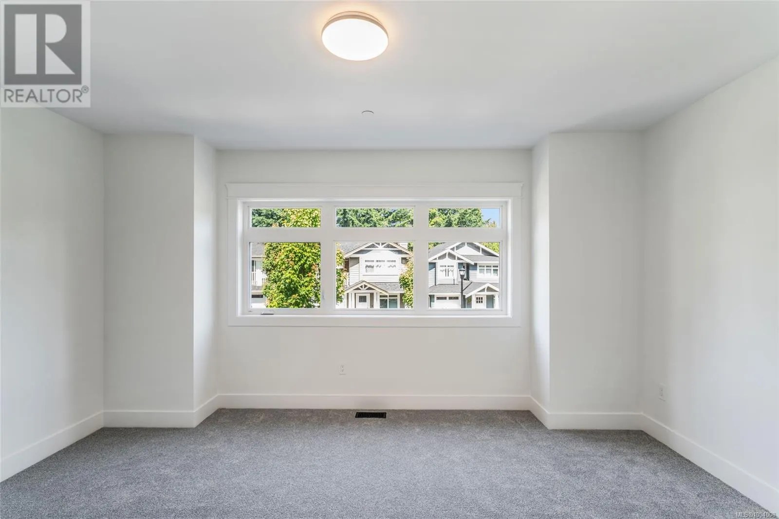 107 5160 Hammond Bay Rd