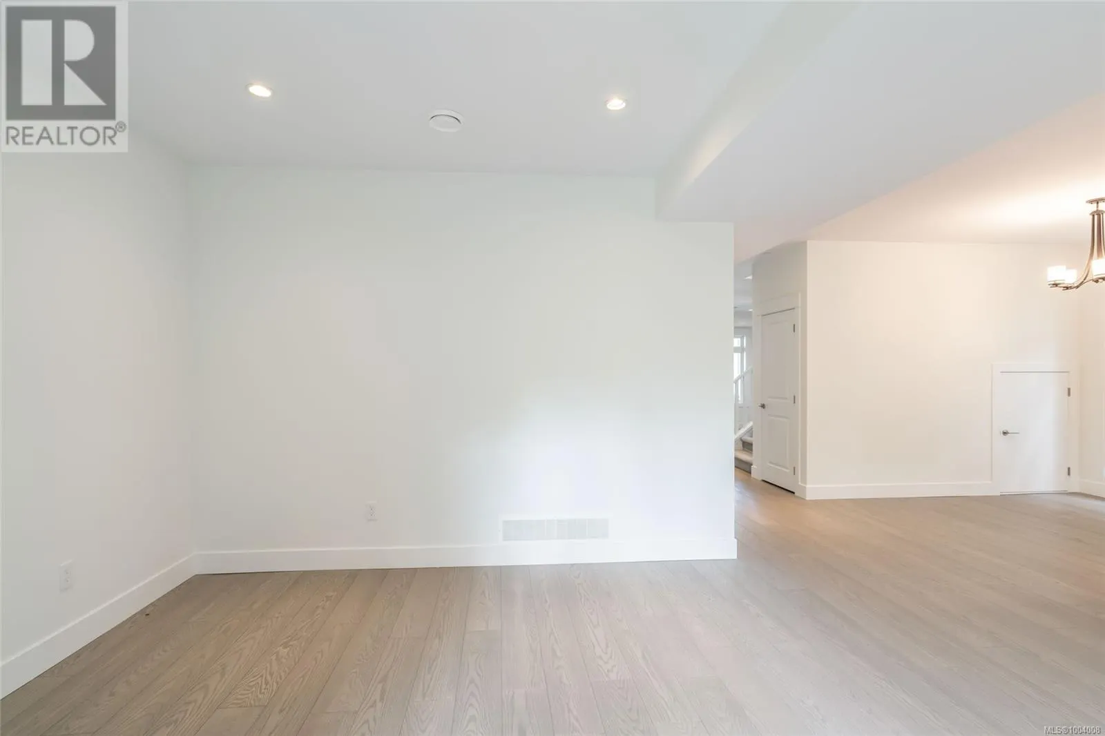 107 5160 Hammond Bay Rd