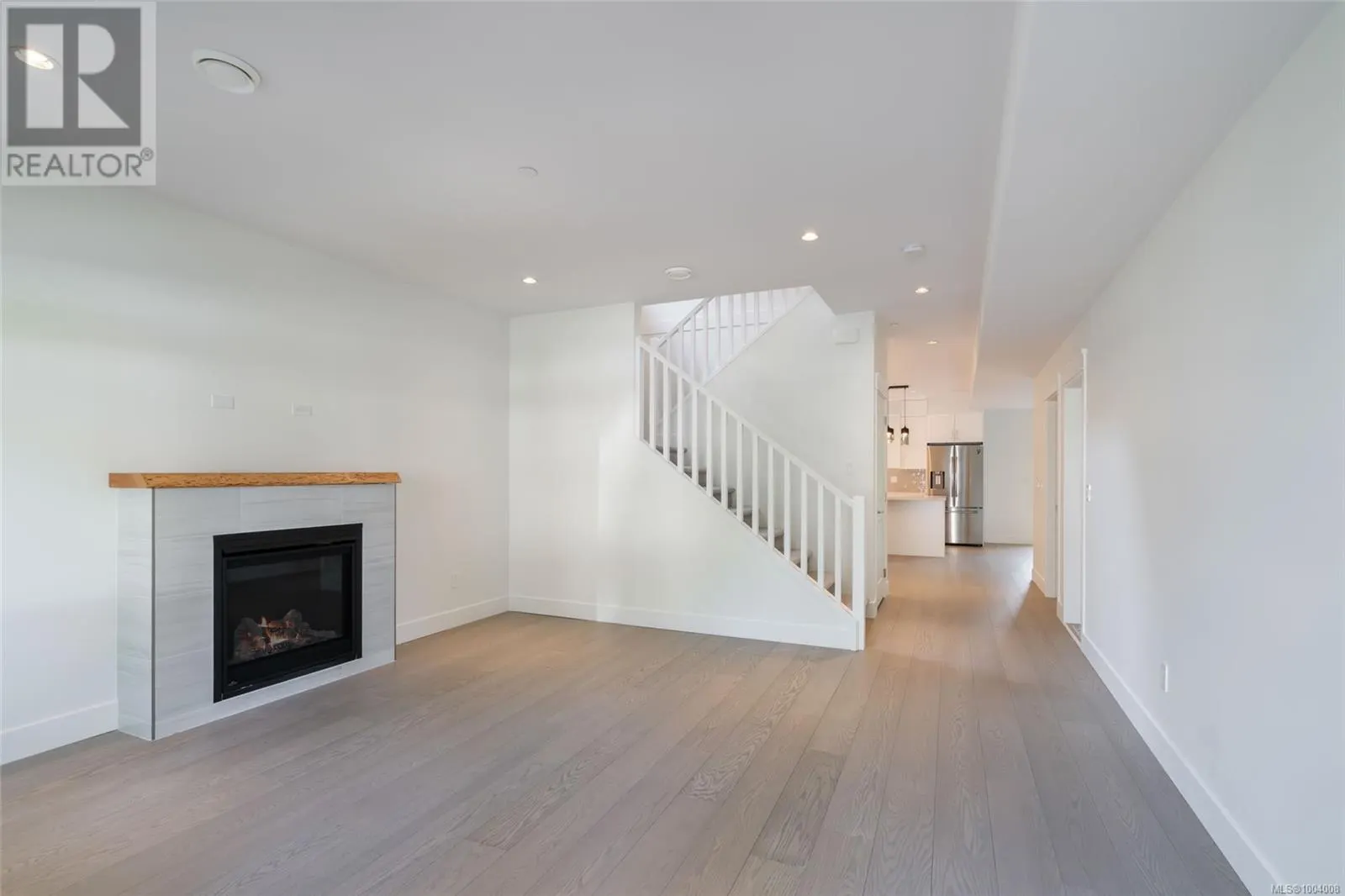 107 5160 Hammond Bay Rd