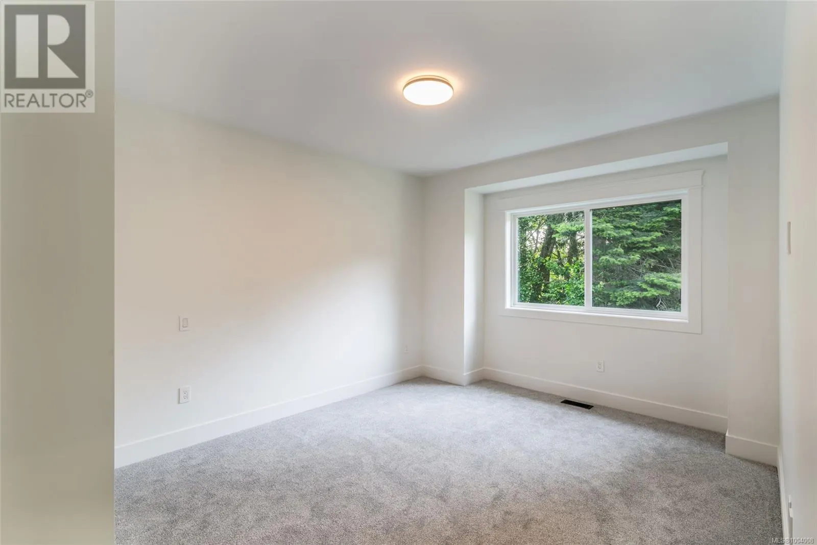 107 5160 Hammond Bay Rd