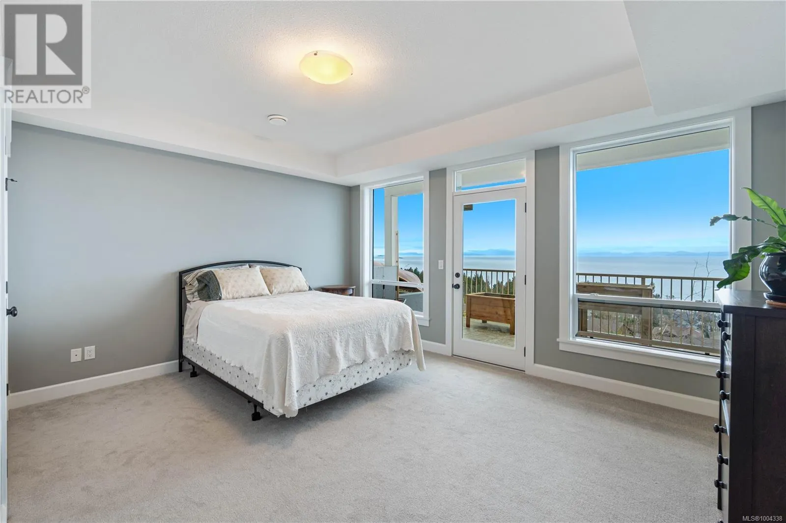 5340 Royal Sea View