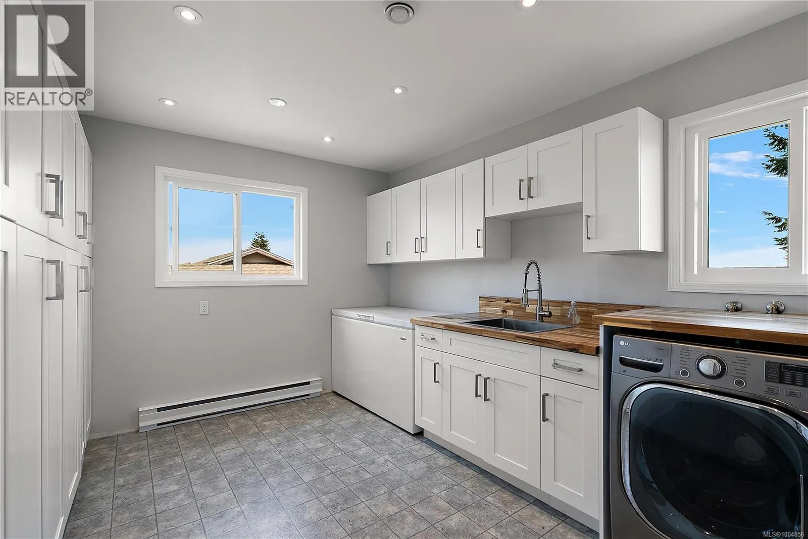6521 Bella Vista Dr