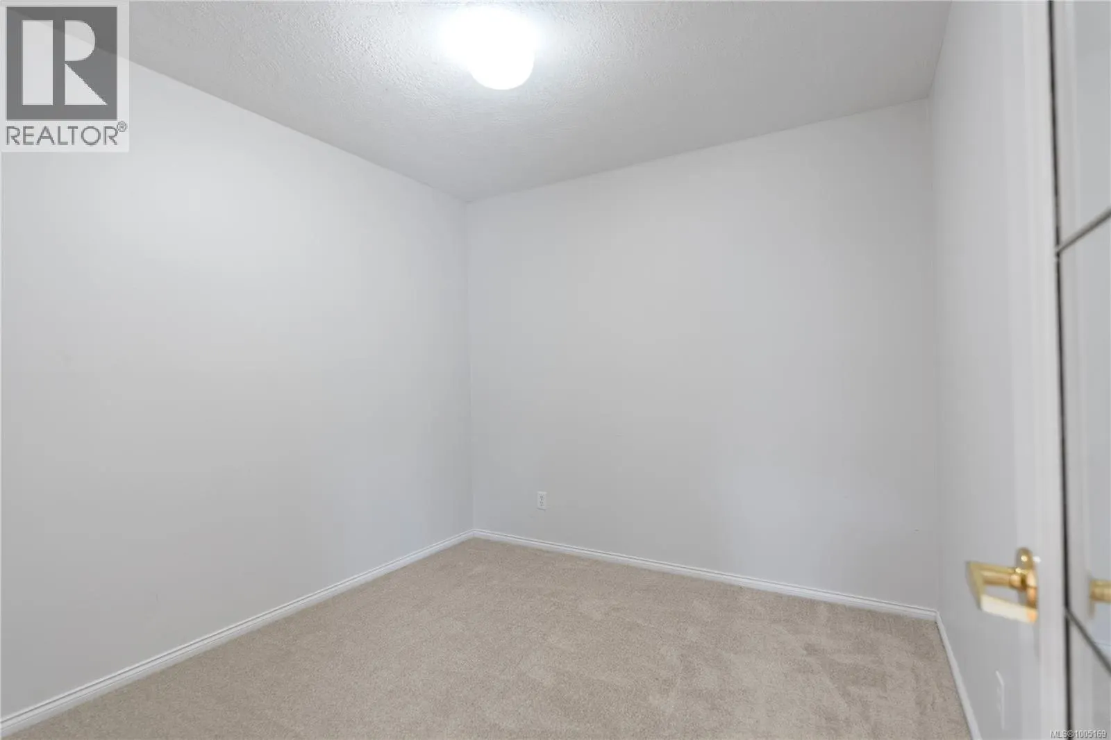 102 1694 Cedar Hill Cross Rd