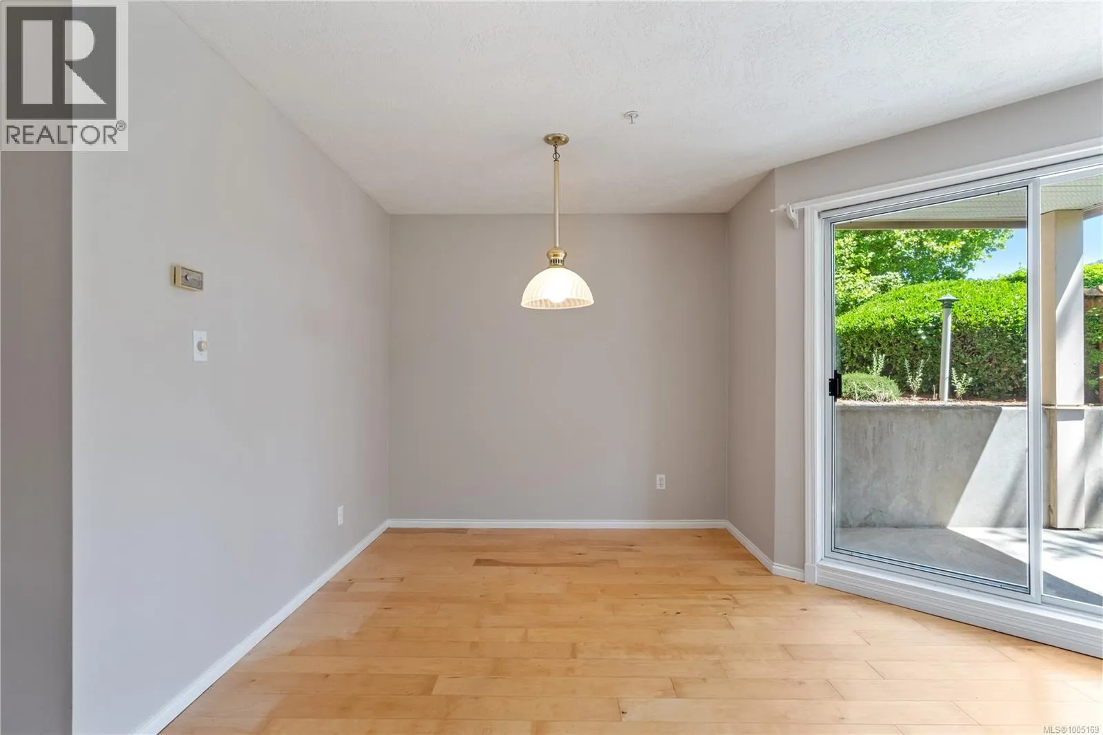102 1694 Cedar Hill Cross Rd