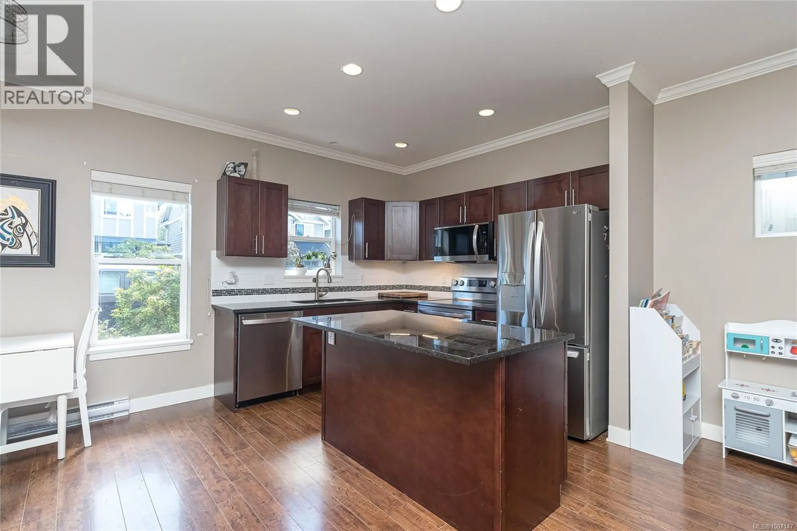 3284 Merlin Rd