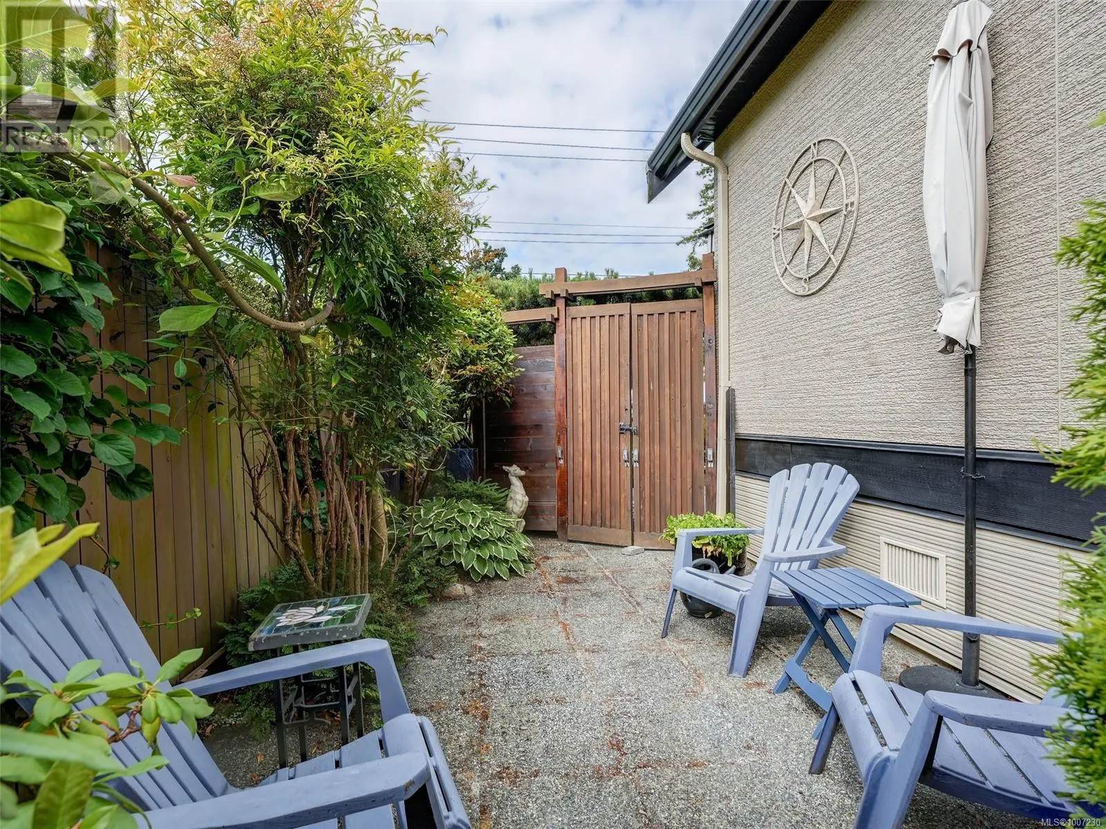 10189 West Saanich Rd