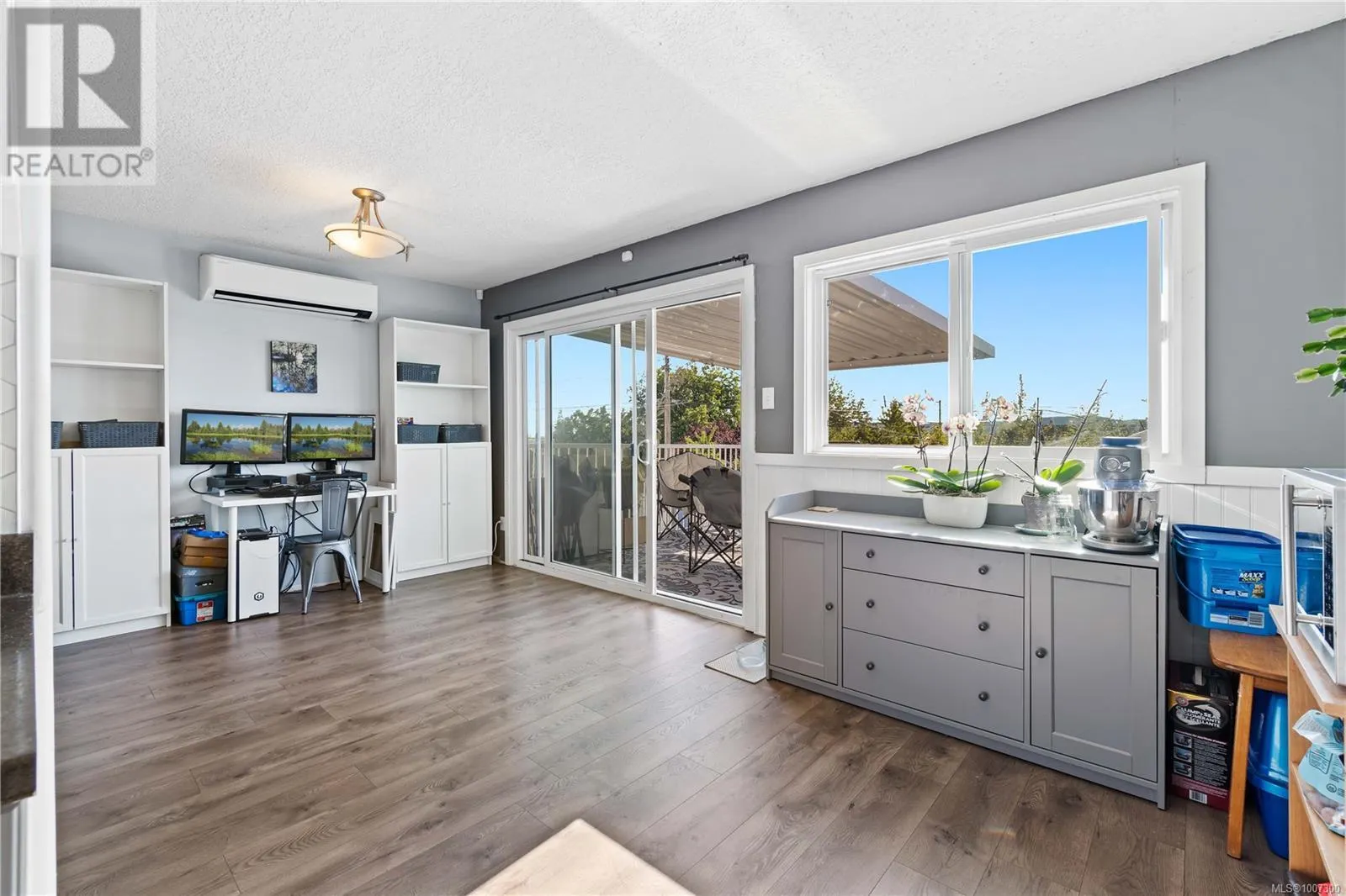 51 View St