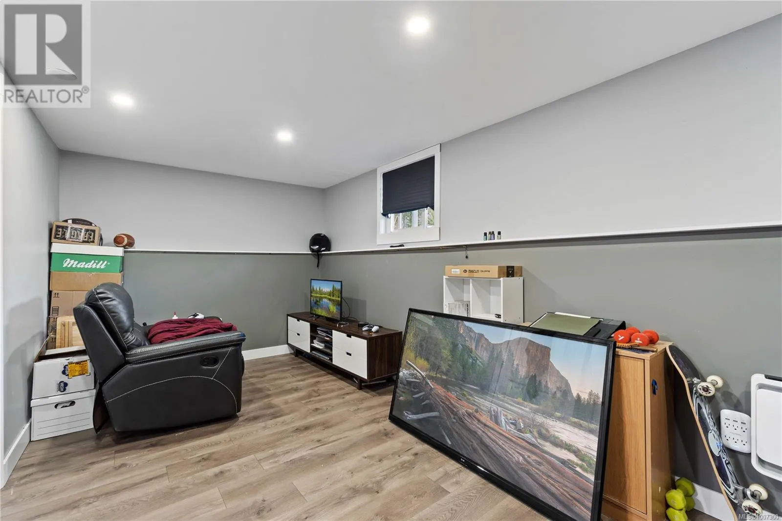51 View St