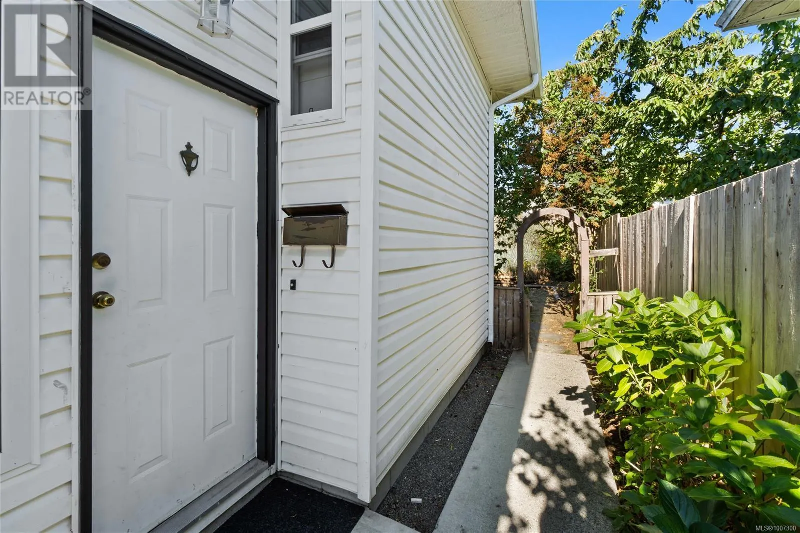 51 View St