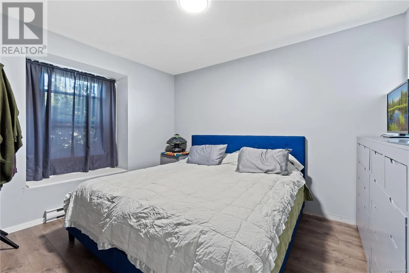 51 View St