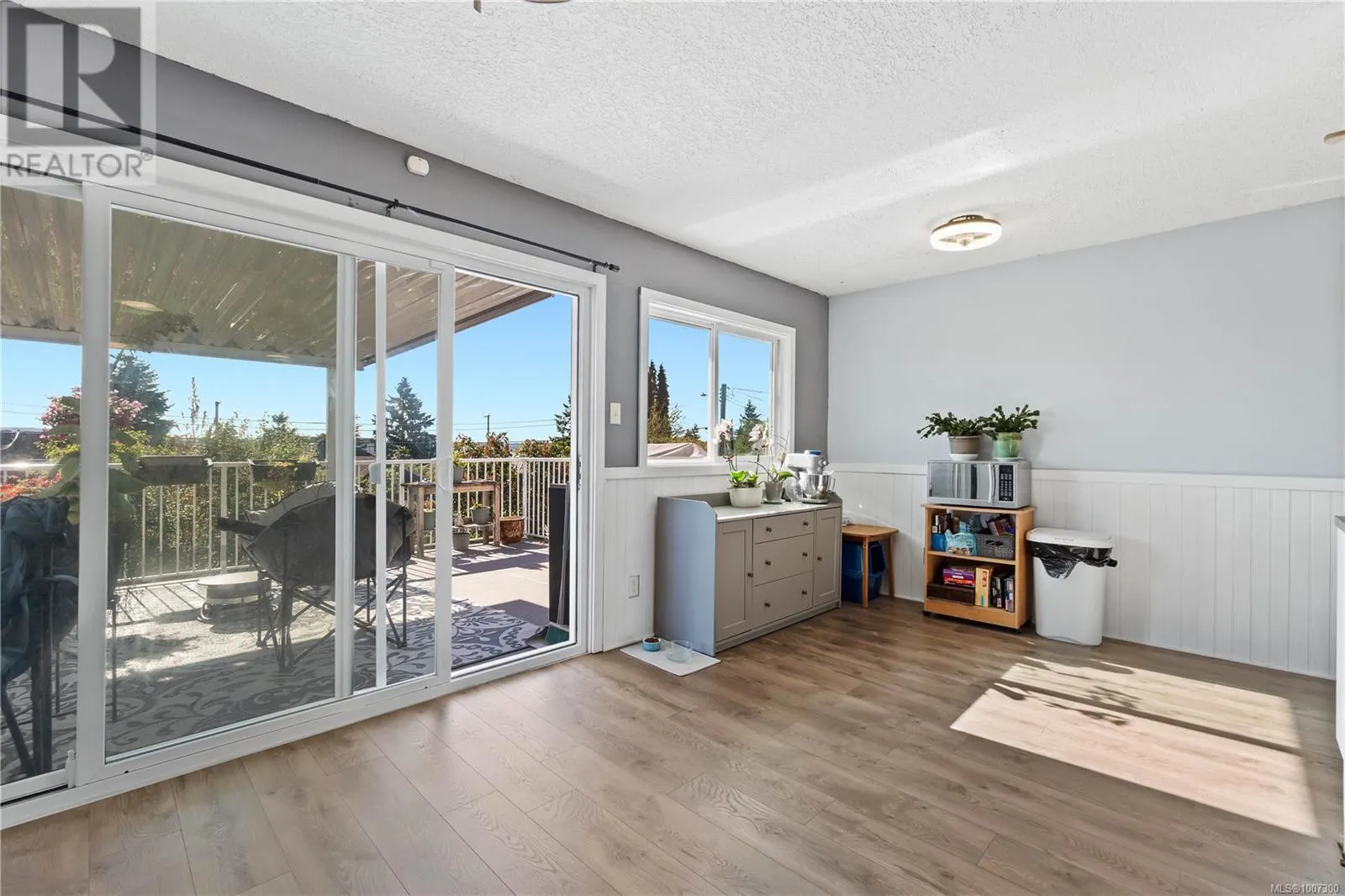 51 View St