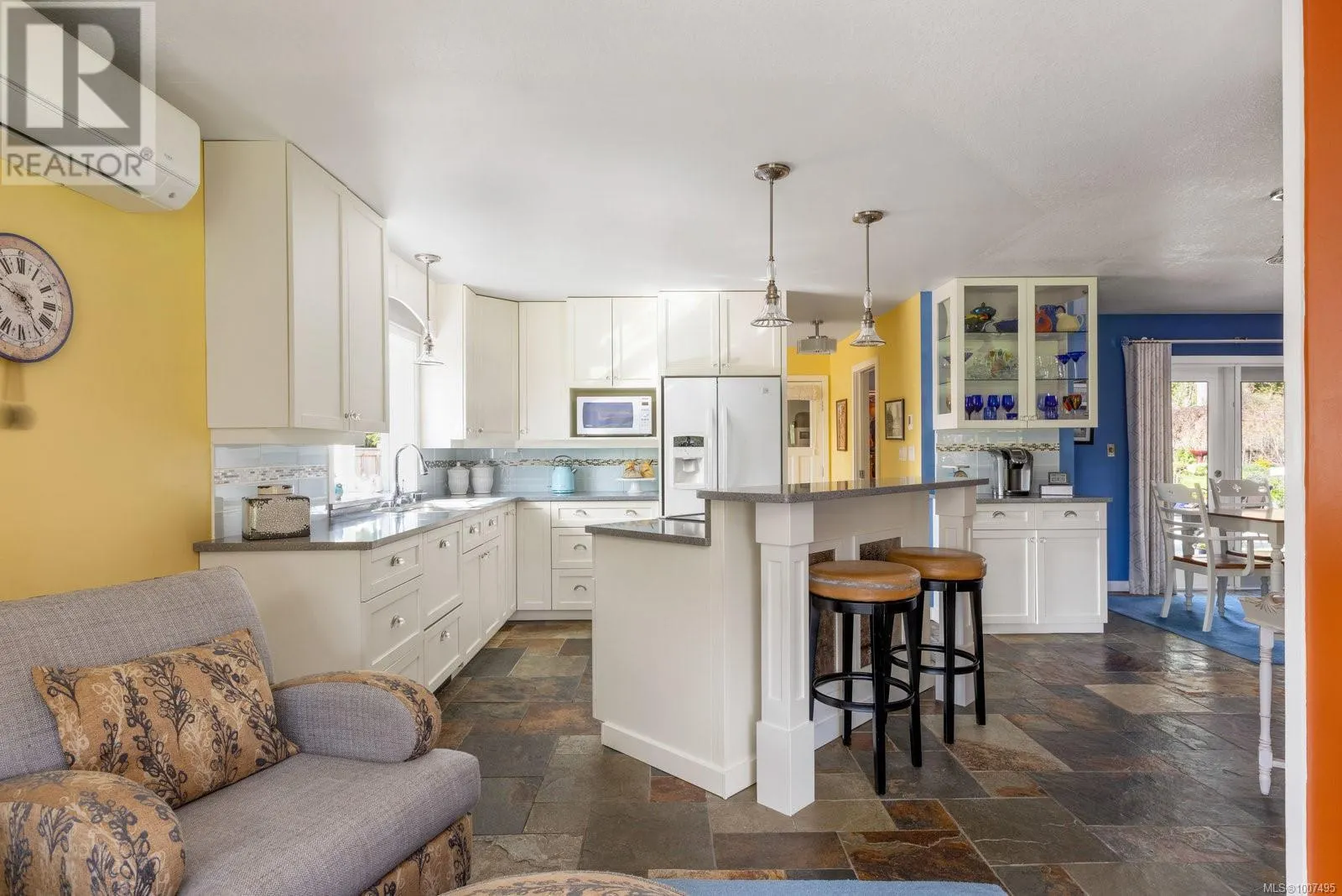 10807 Madrona Dr
