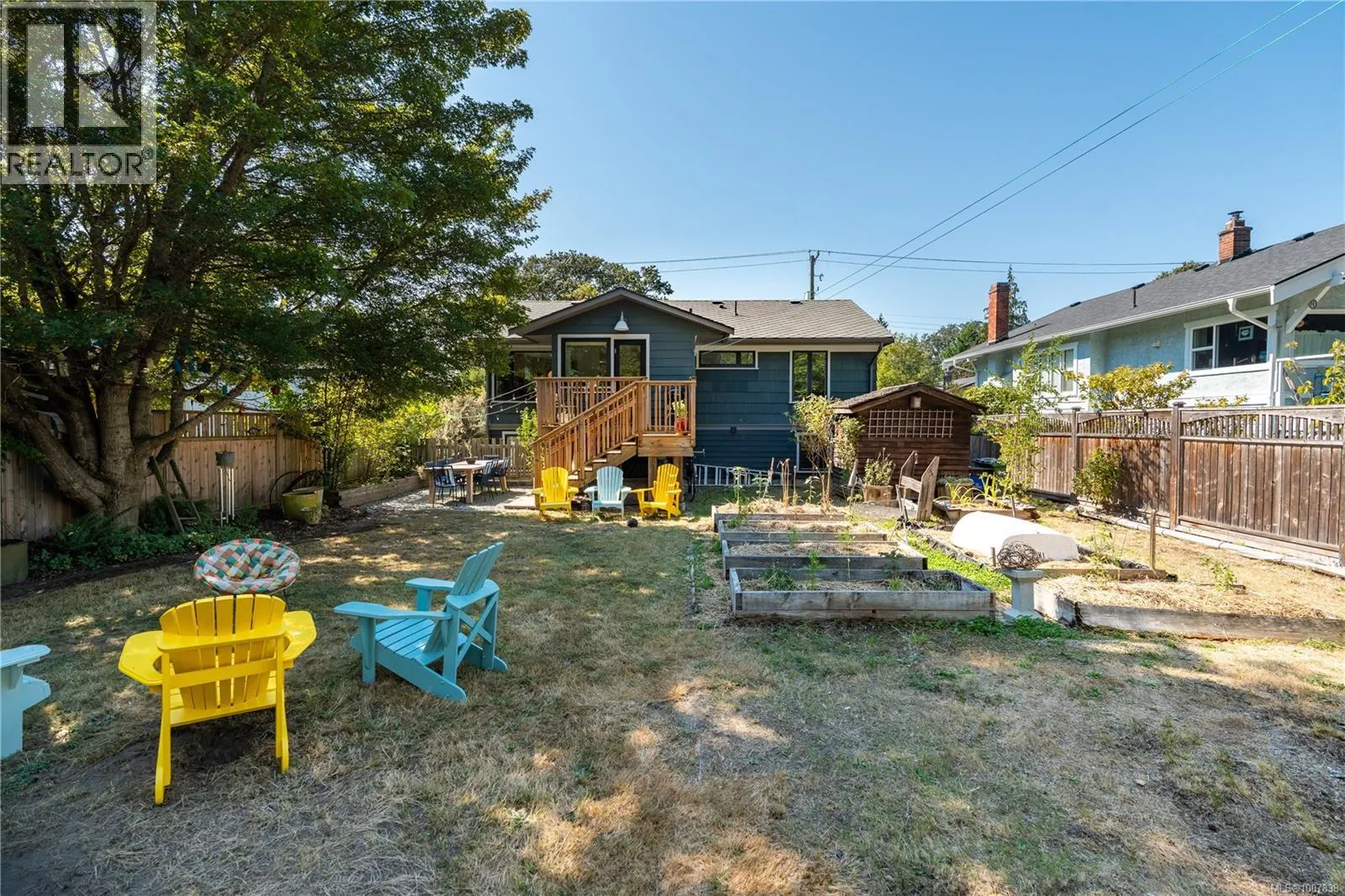 945 Cowichan St