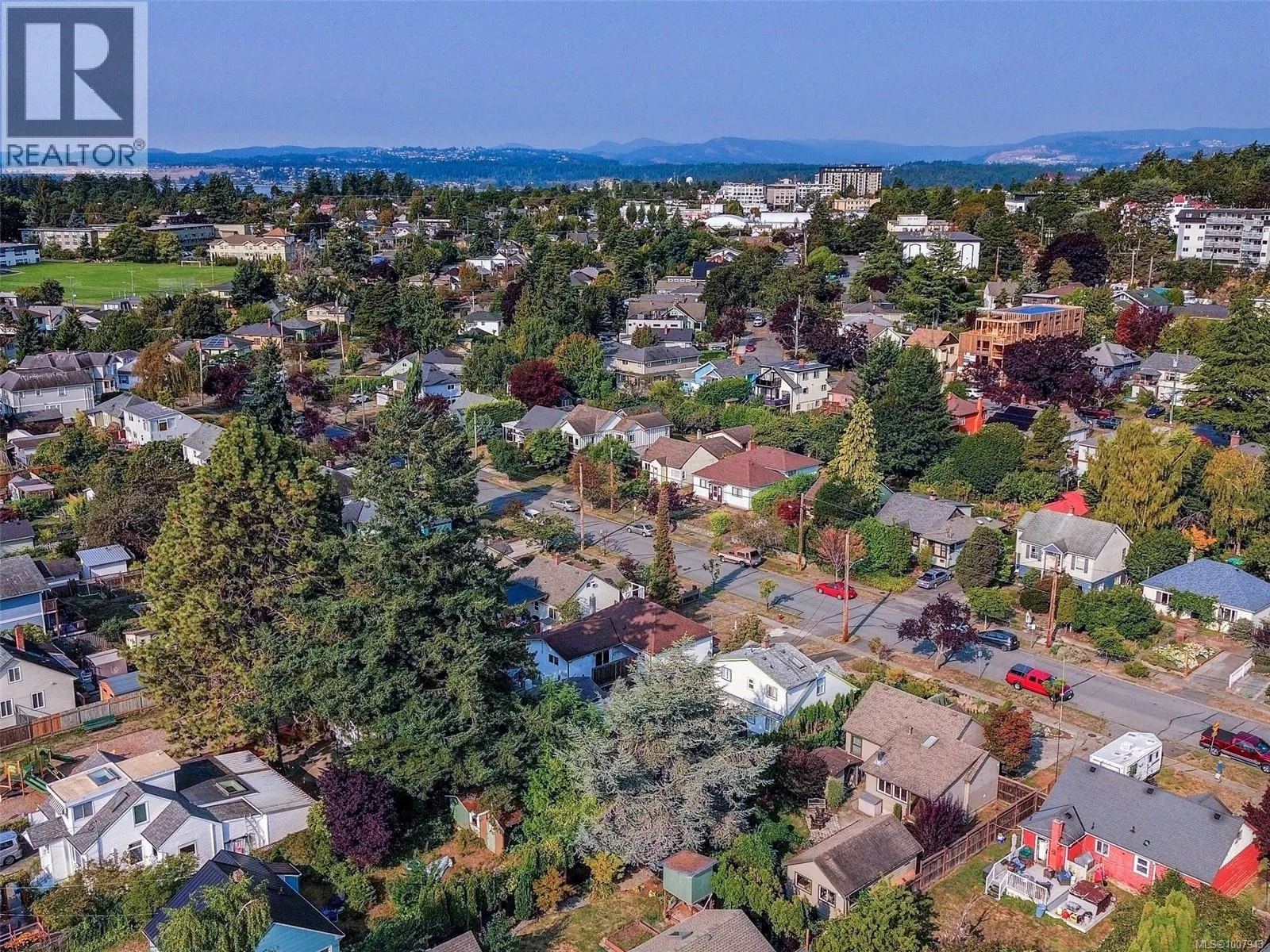 927 Dunsmuir Rd