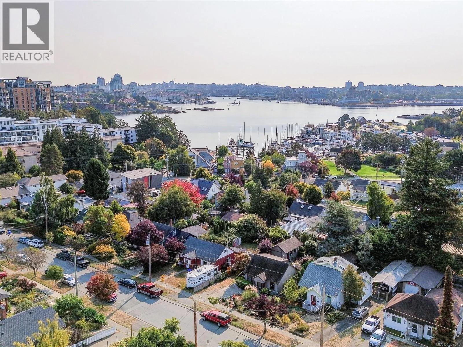 927 Dunsmuir Rd