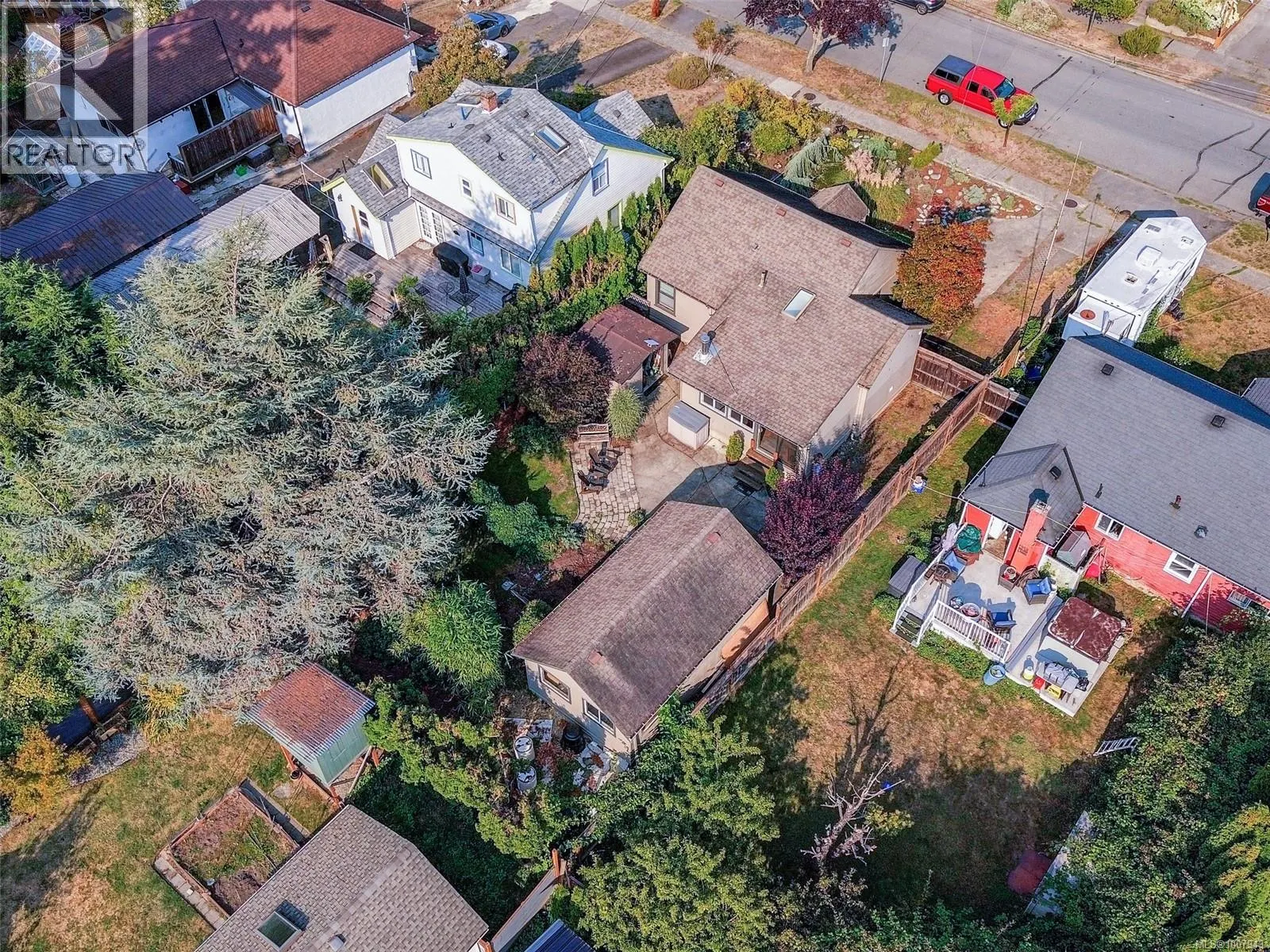 927 Dunsmuir Rd