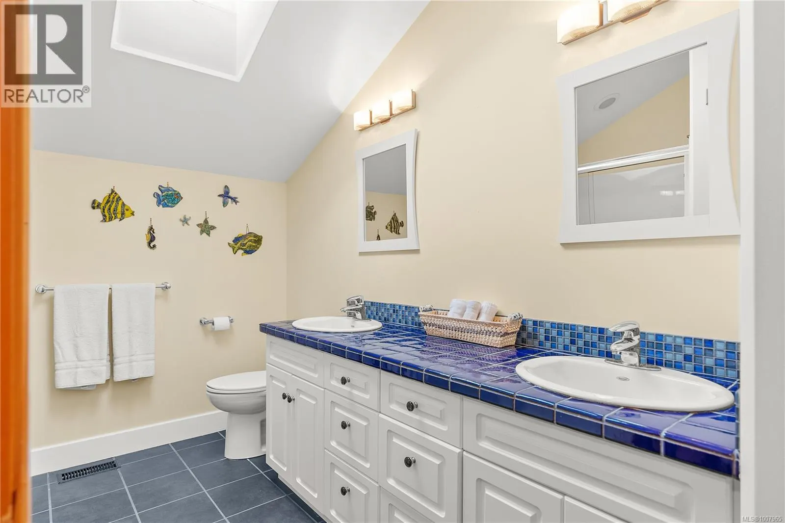 248 Suneagle Dr