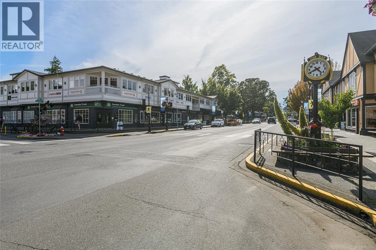 787 Newport Ave