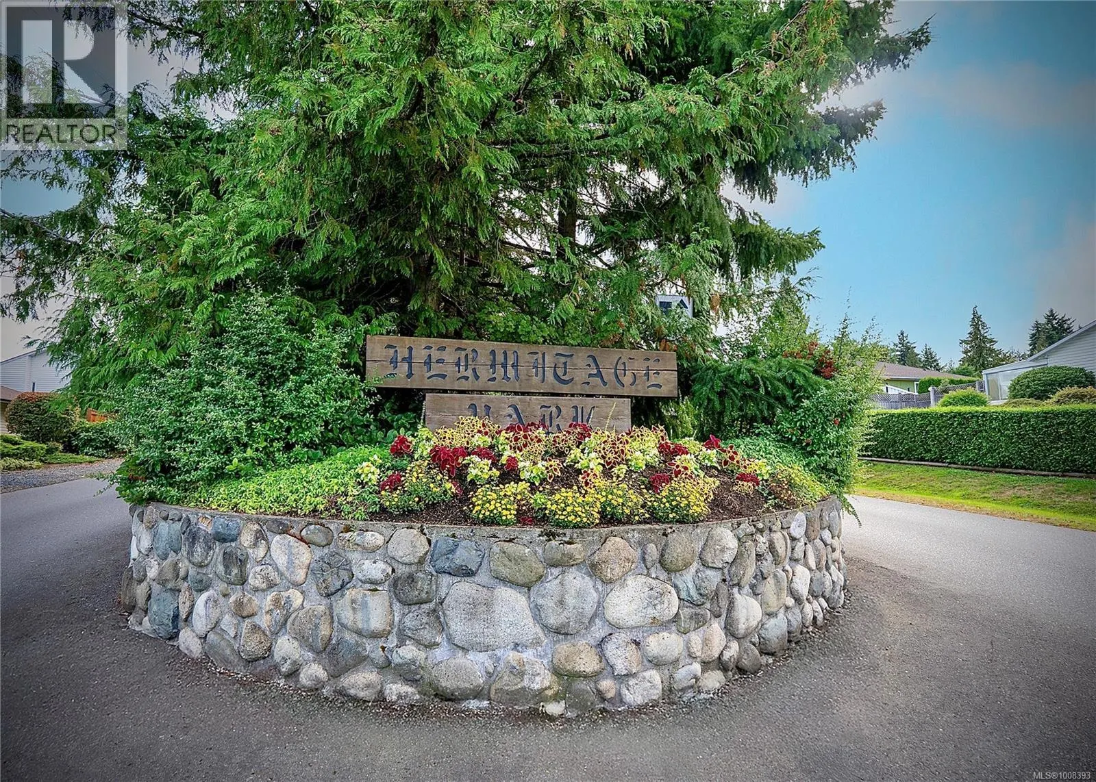 907 Savary Dr