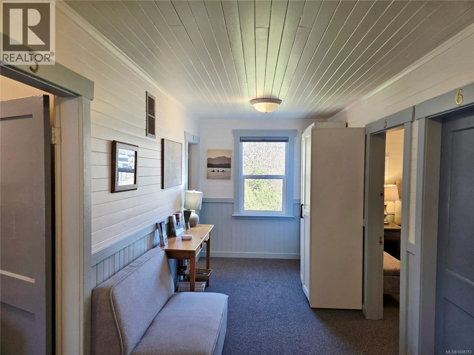 320 Main St