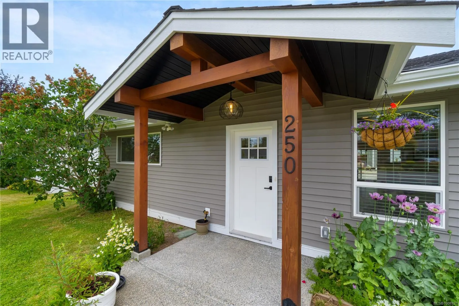 250 Cedar St