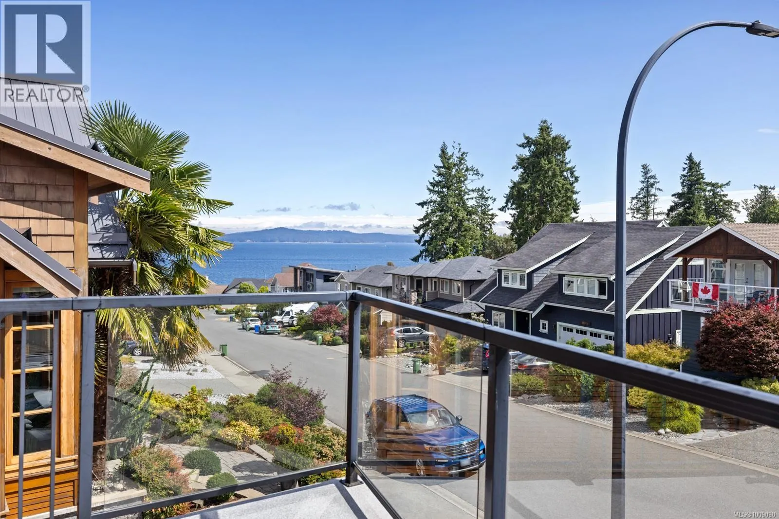 10088 Island View Close