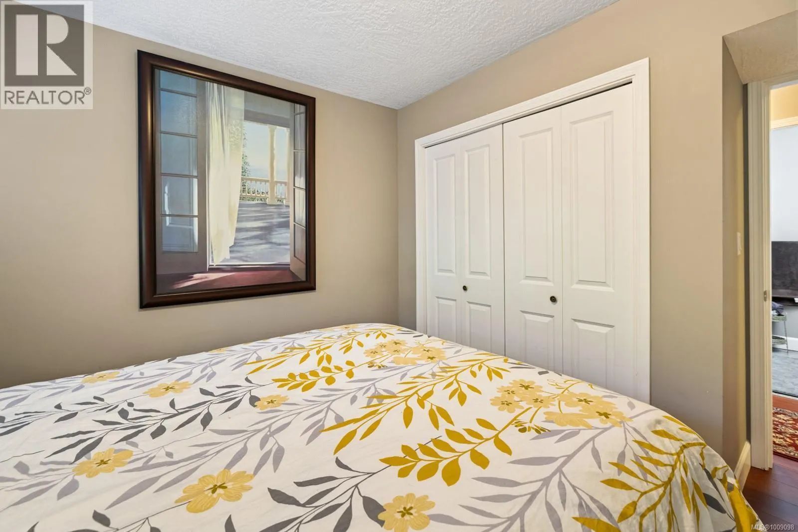 10088 Island View Close