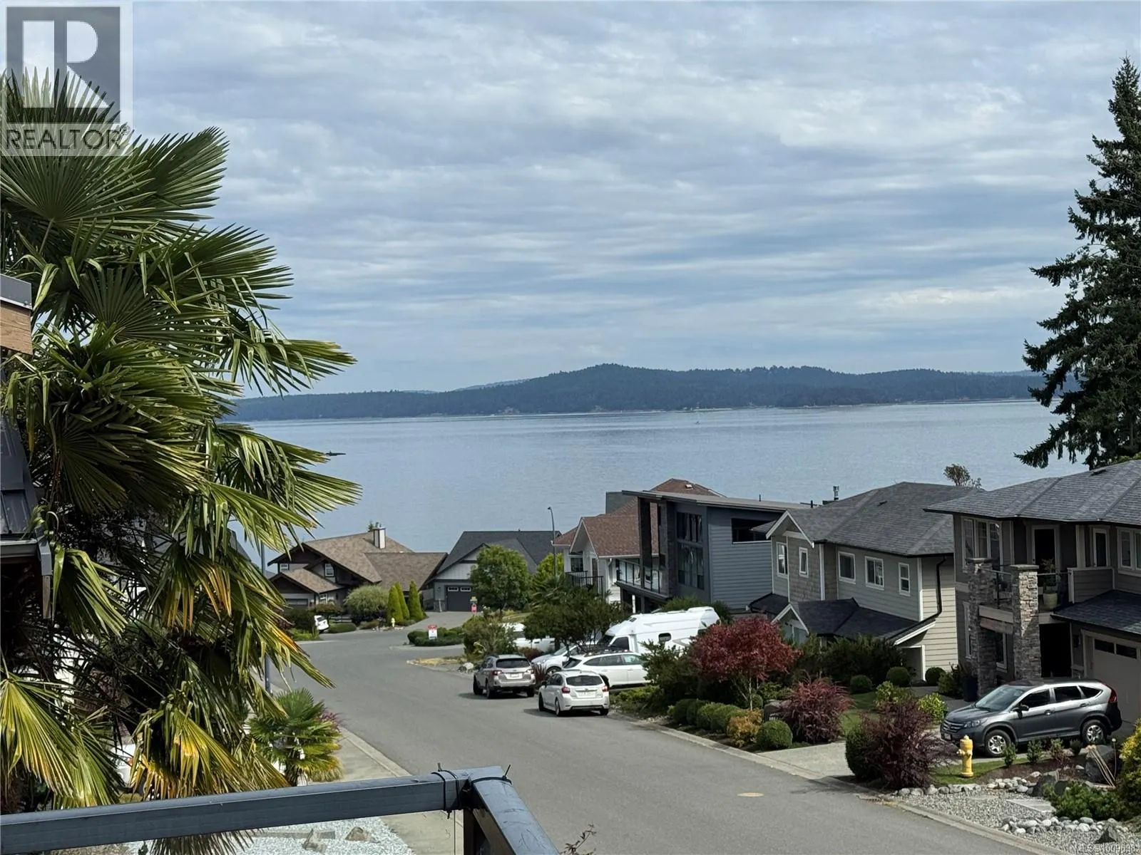 10088 Island View Close