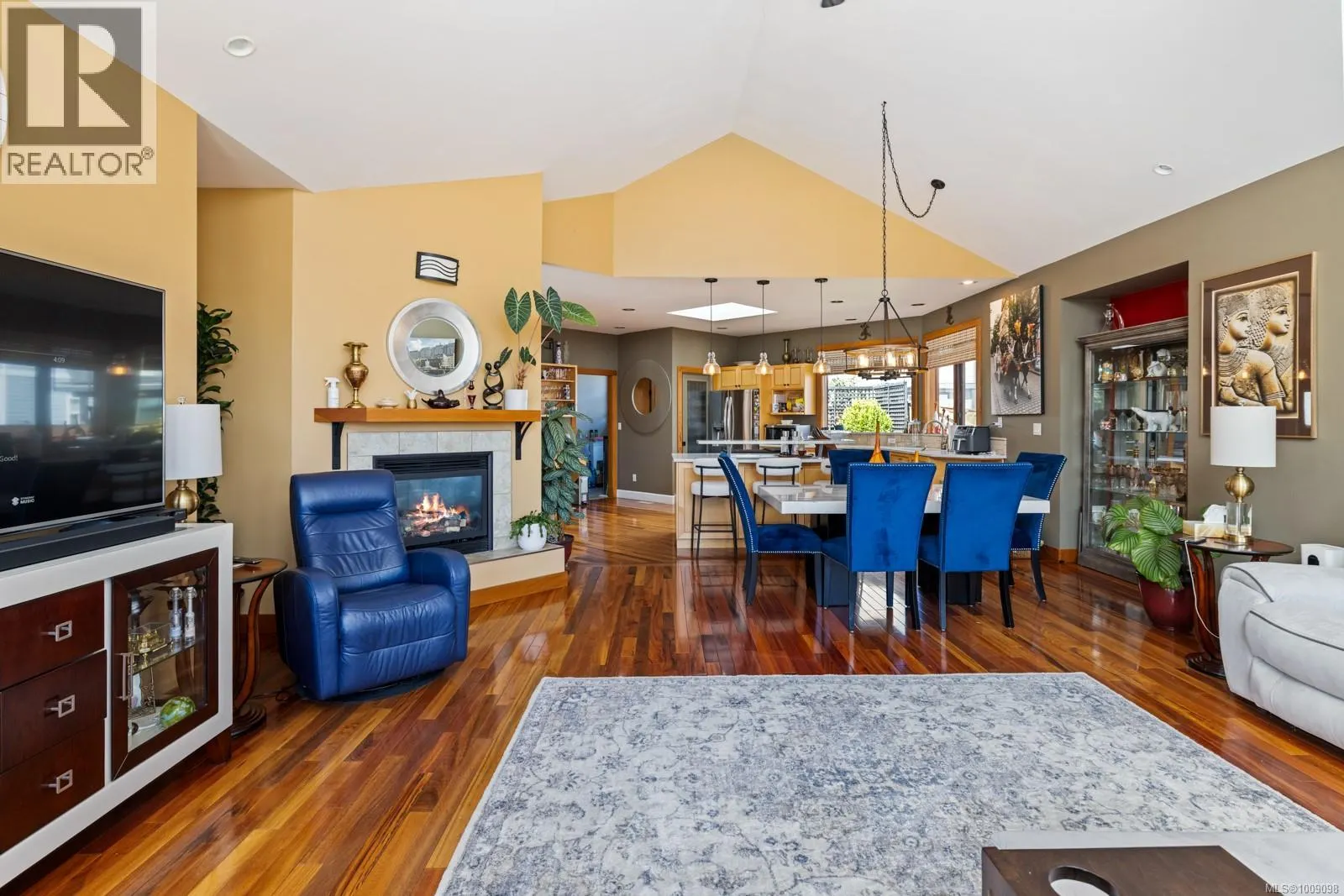 10088 Island View Close