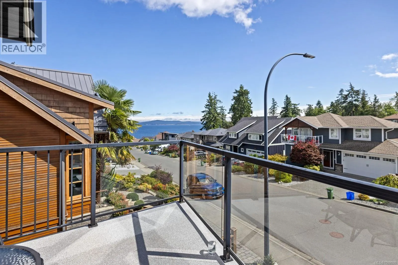 10088 Island View Close