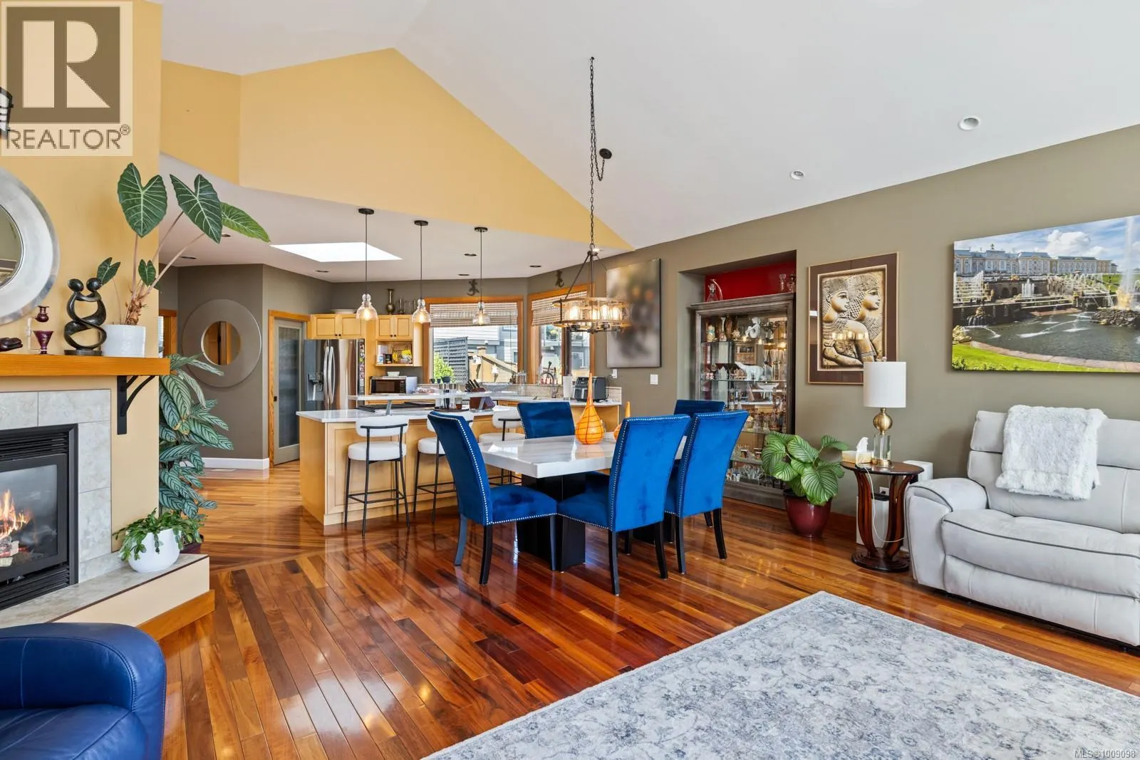 10088 Island View Close