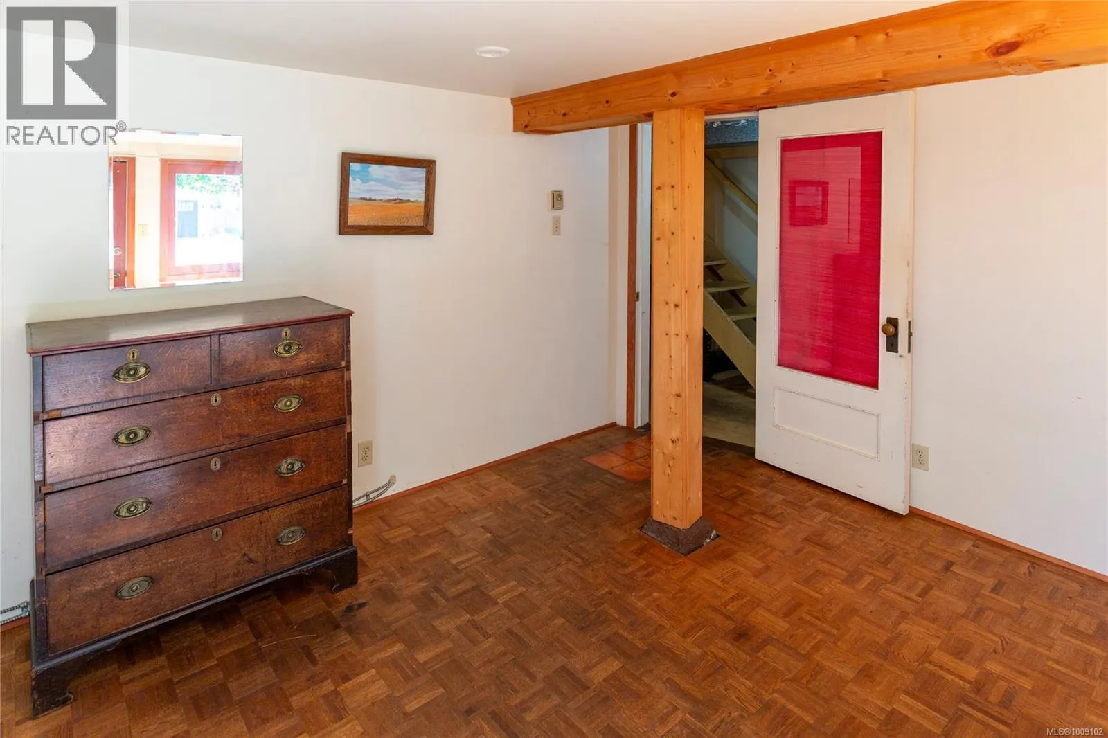 821 Newport Ave
