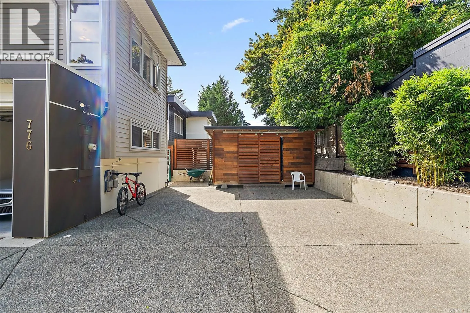 776 Harding Lane