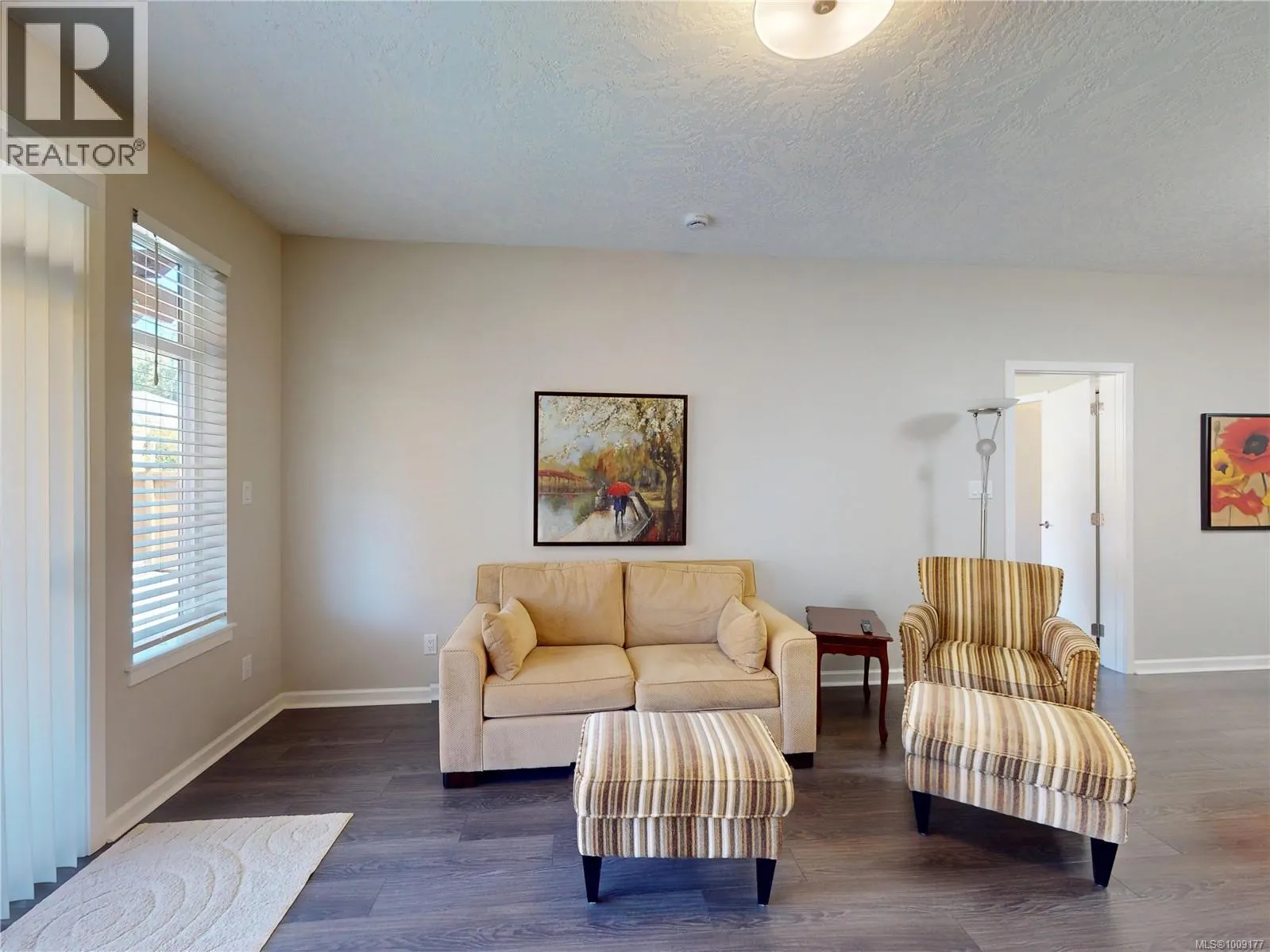 6332 Shambrook Dr