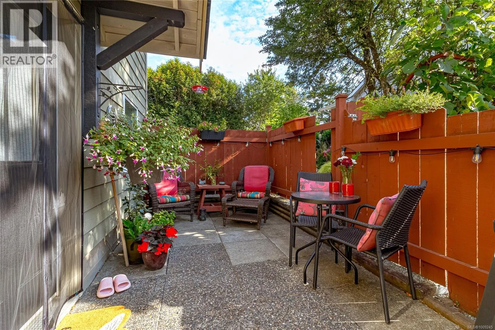 1092 Lucille Dr