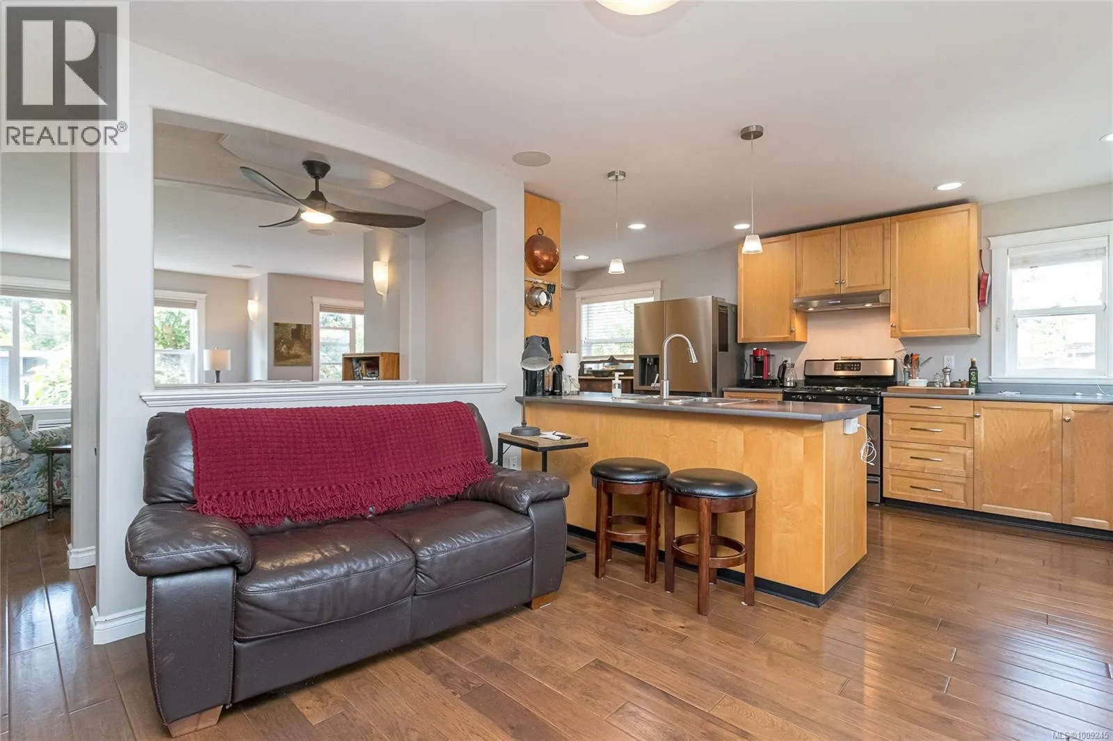 1092 Lucille Dr
